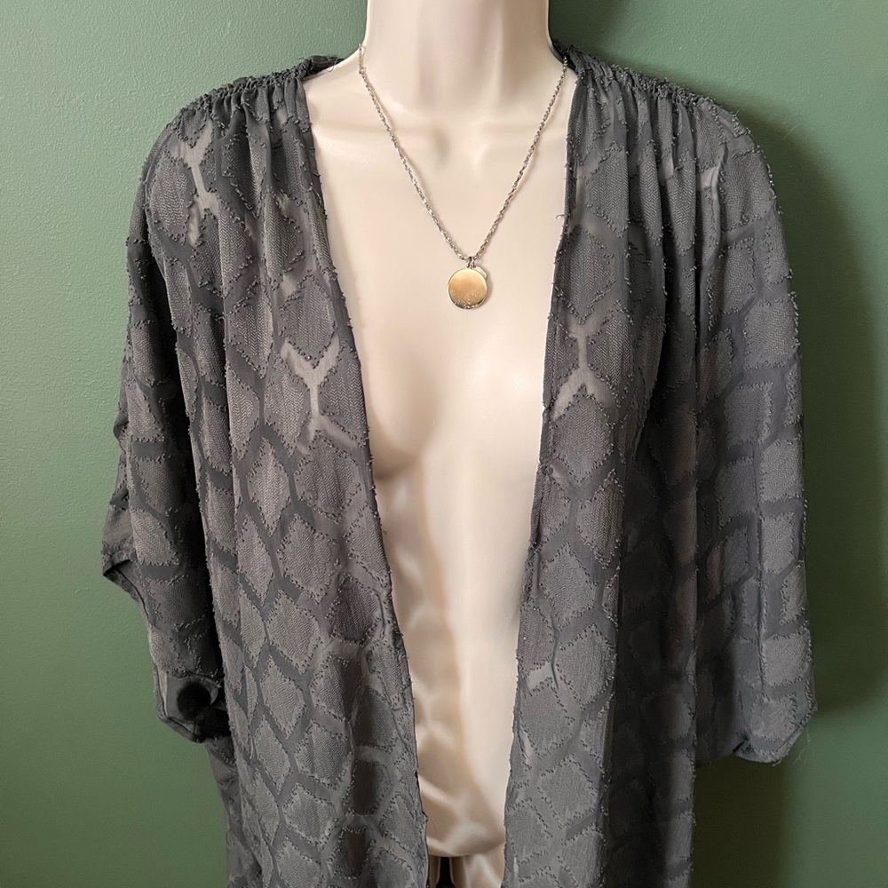 Maurices Charcoal Patterned Open-Front Kimono